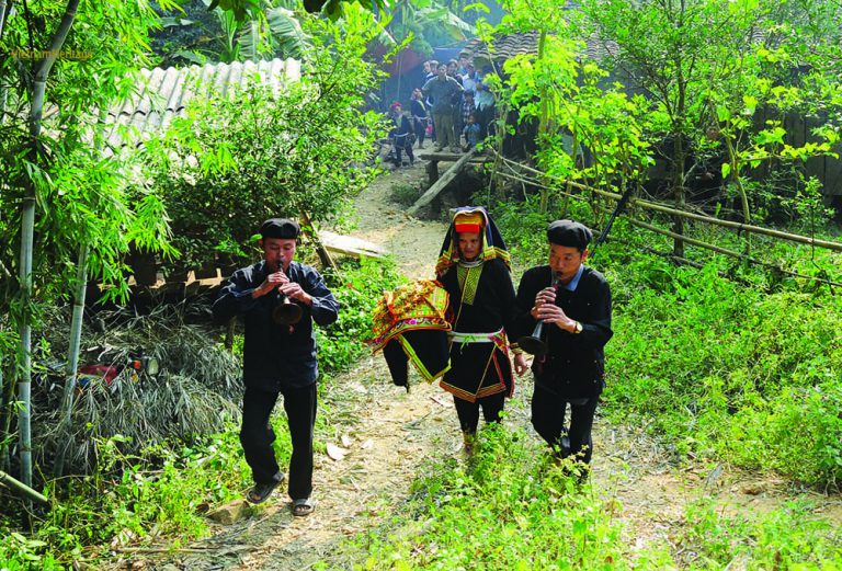 Traditional wedding of the White Yao people