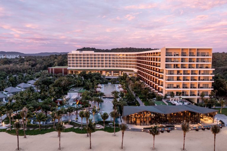 Create Your Journey by the Sea at Crowne Plaza Phu Quoc Starbay
