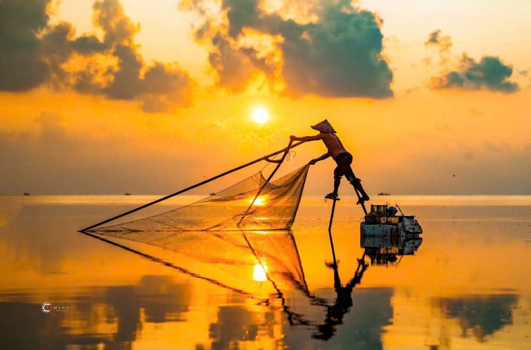 The Beauty of Nature and Human Labour at Thai Binh's  Infinity Sea