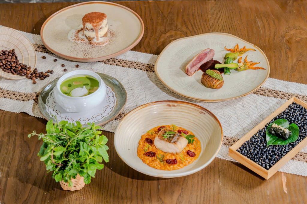 WHEN VIETNAMESE FLAVOURS ENGAGE IN DIALOGUE WITH GLOBAL TECHNIQUES AT THE PALM