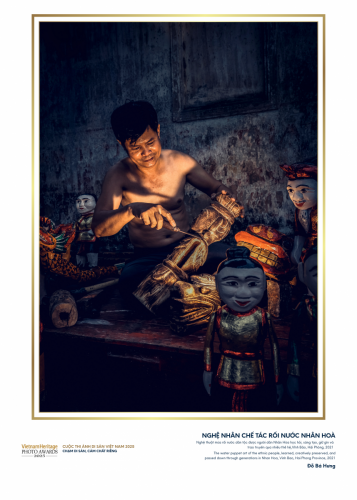 12.NGHỆ-NHÂN-CHẾ-TÁC-RỐI-NƯỚC-NHÂN-HOÀ